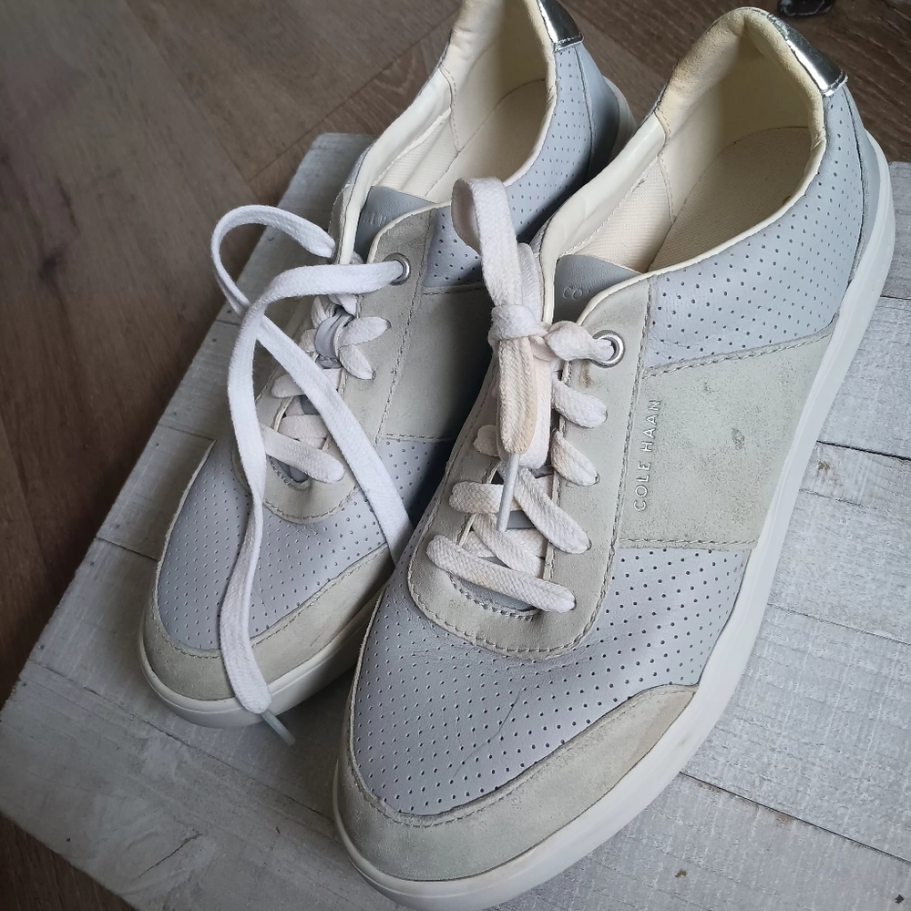 Cole Haan Sz 6.5 Gray and White Sneakers Minimalist Desig